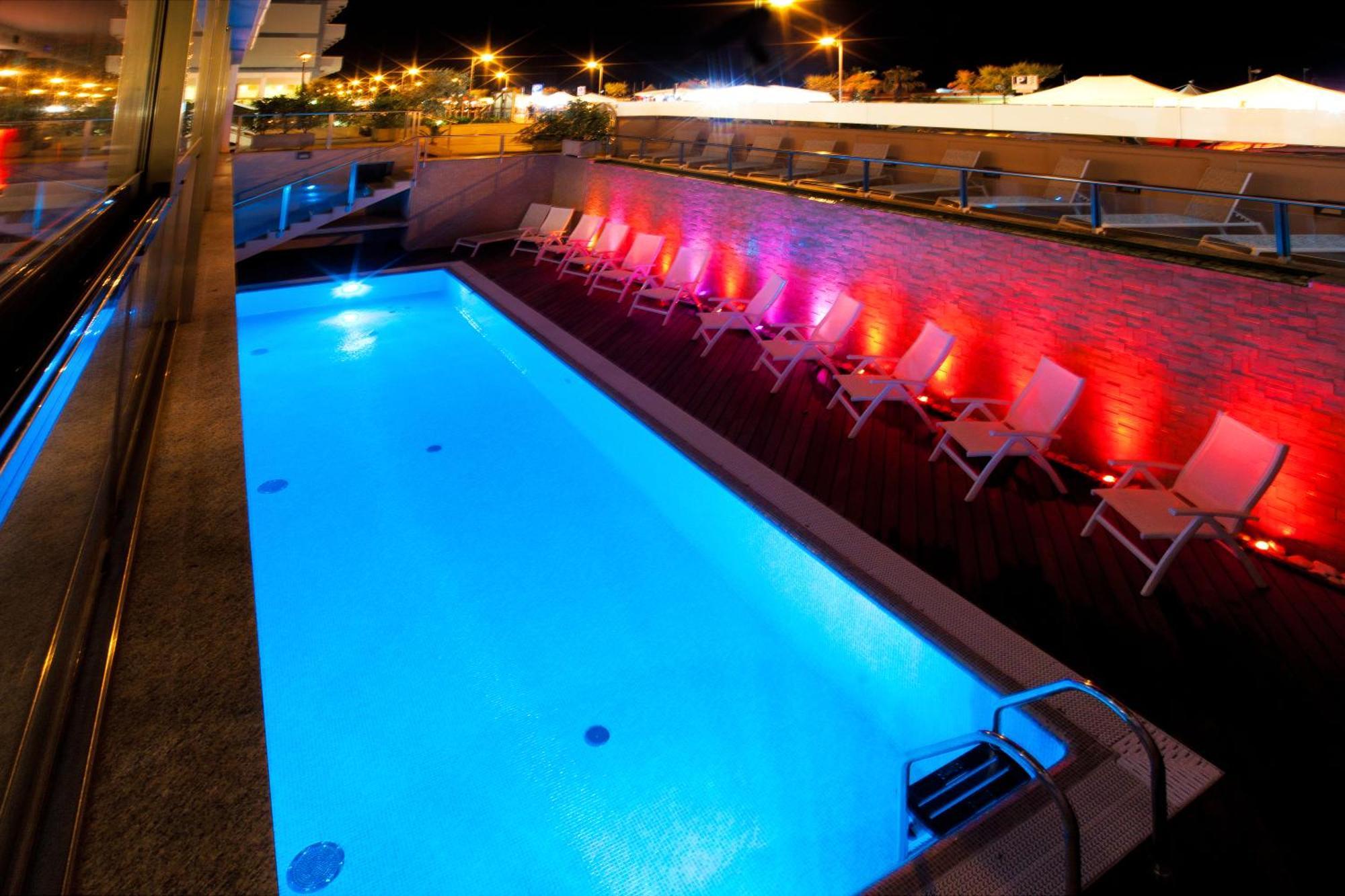 Terminal Palace&SPA Rimini Bagian luar foto